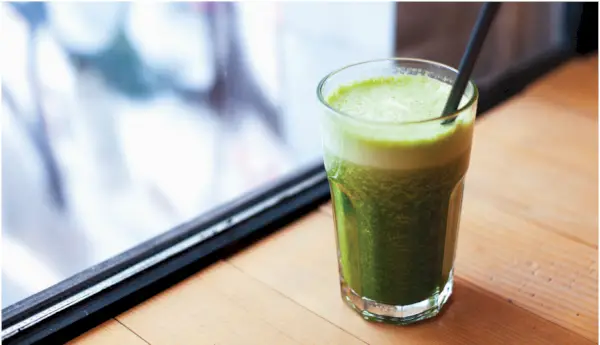 Na obrázku môže byť Drink Juice Beverage a Smoothie