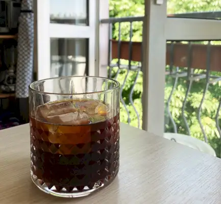 Nuotraukoje gali būti Stiklinis gėrimas Alkoholinis alus ir Alaus stiklas