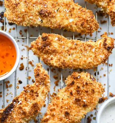 Das Bild könnte „Food Fried Chicken Dish and Meal“ enthalten