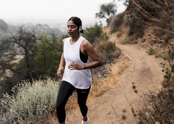 Bildet kan inneholde Menneske Person Fitness Trening Jogging Sport Sport Trening Fottøy Klær og sko