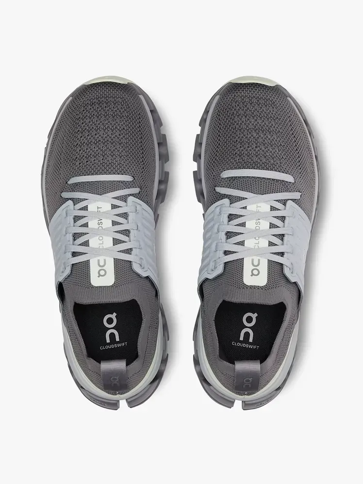 Sabatilles Cloudswift 3 de color gris i blau acer sobre fons gris clar