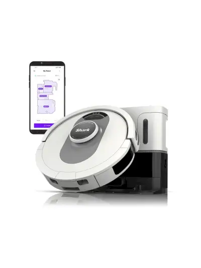 Shark AI Ultra Voice Control Robot Vacuum in weiß und grau neben dem Telefon mit Partner-App auf weißem Hintergrund