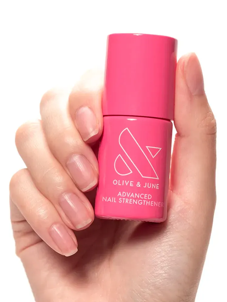 מחזק ציפורניים מתקדם Olive & June