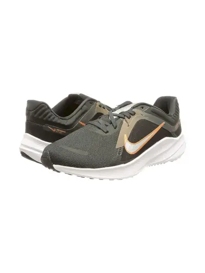 3:4 Nike Quest 5 hardloopschoenen