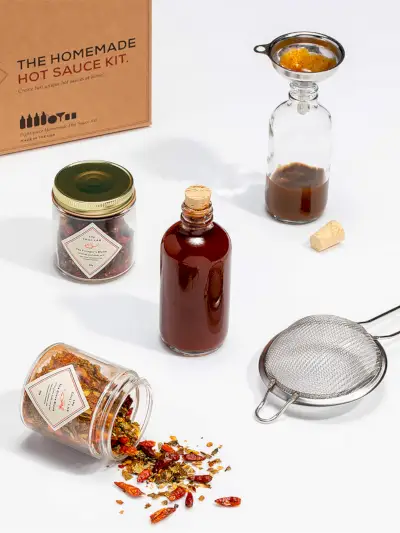 Комплектът за домашен лют сос Chili Lab