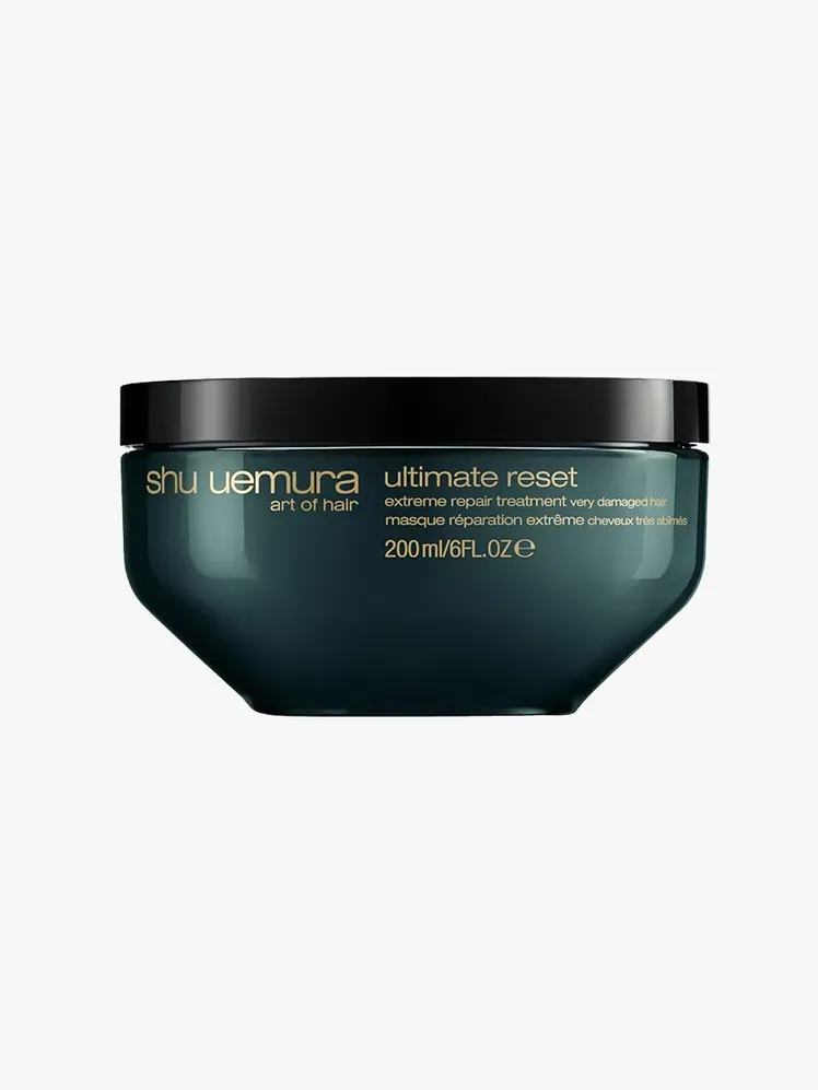 ਤਸਵੀਰ ਵਿੱਚ ਇਹ ਹੋ ਸਕਦਾ ਹੈ: ਕਟੋਰਾ ਅਤੇ ਸ਼ਿੰਗਾਰ