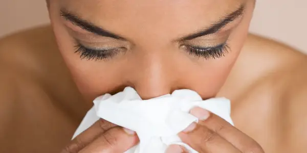 8 seltsame Gründe, warum Sie zufälliges Nasenbluten bekommen
