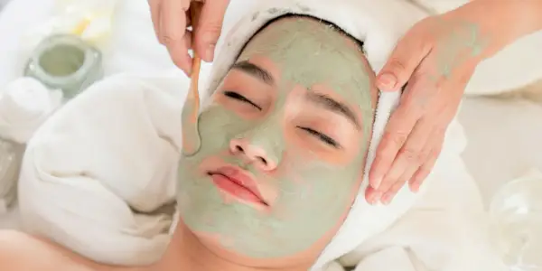 Kaip sužinoti, ar turėtumėte kreiptis į estetiką ar dermatologą