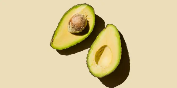 Come trasformare l'avocado toast in una colazione ad alto contenuto proteico