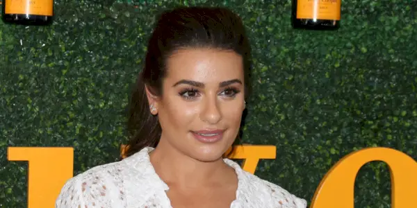 Lea Michele dio la bienvenida al 2017 con una foto desnuda en Instagram