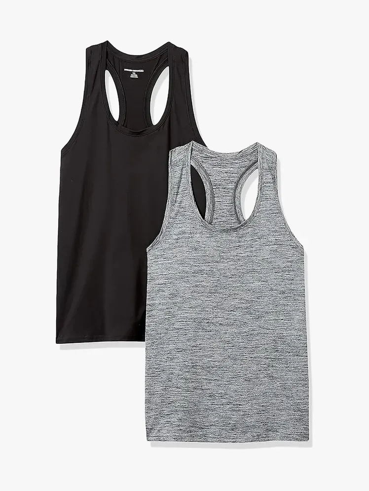Tech Stretch Racerback Tank Top i både svart og grå fargemåter på lysegrå bakgrunn