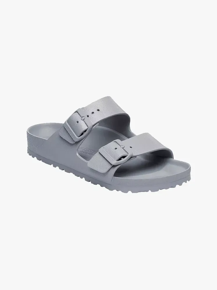 Birkenstock Arizona EVA Essentials u robnoj marki na svijetlo sivoj pozadini