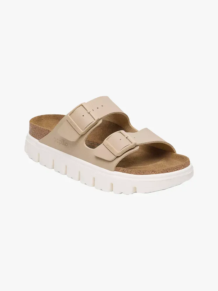 Papillio by Birkenstock Arizona Chunky Sandal u robnoj marki na svijetlosivoj pozadini