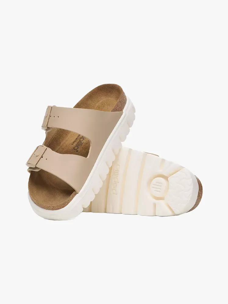 Papillio by Birkenstock Arizona Chunky Sandal u robnoj marki na svijetlosivoj pozadini