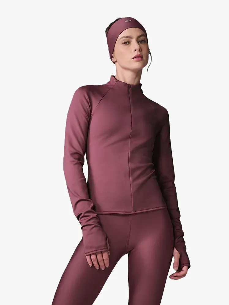 Alo Yoga Airlift Winter Warm 1/4 Zip Sleeve с дълъг ръкав от марков компонент на светлосив фон