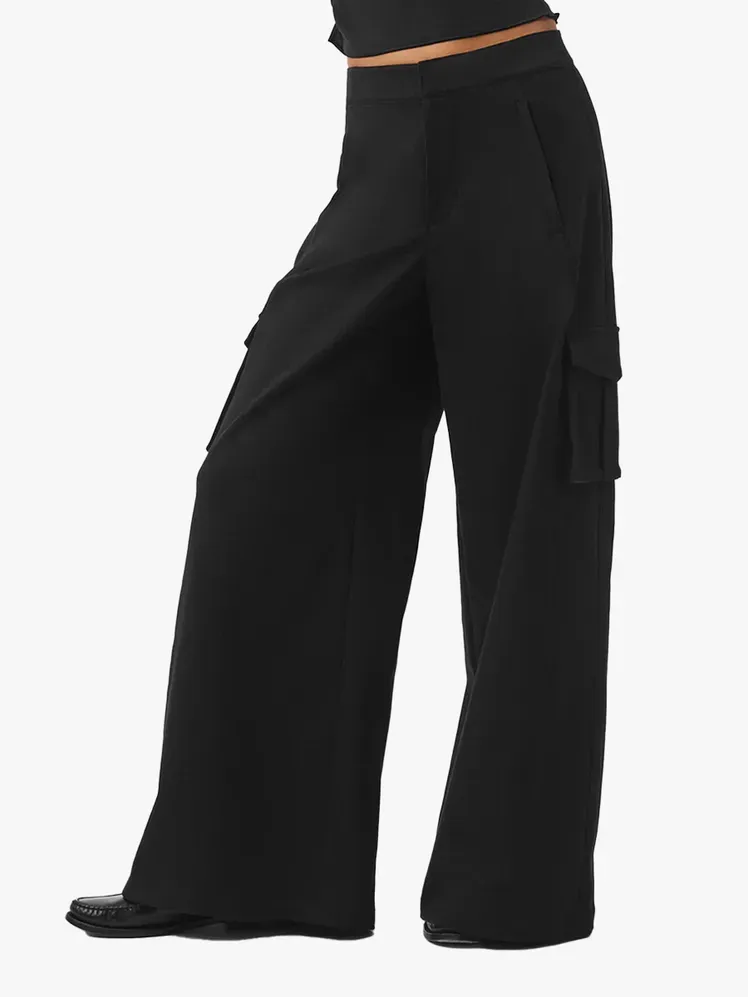 Широк панталон Alo Yoga Show Off Cargo (обикновен) от марков компонент на светлосив фон