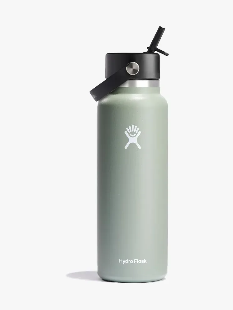 Açık gri arka plan üzerinde markalı bileşende Flex Straw Kapaklı Hydro Flask 40 oz Geniş Ağızlı
