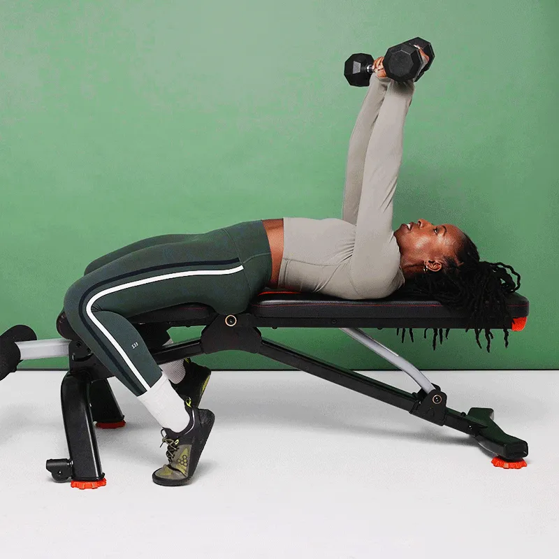 डम्बल से छाती दबाएँ