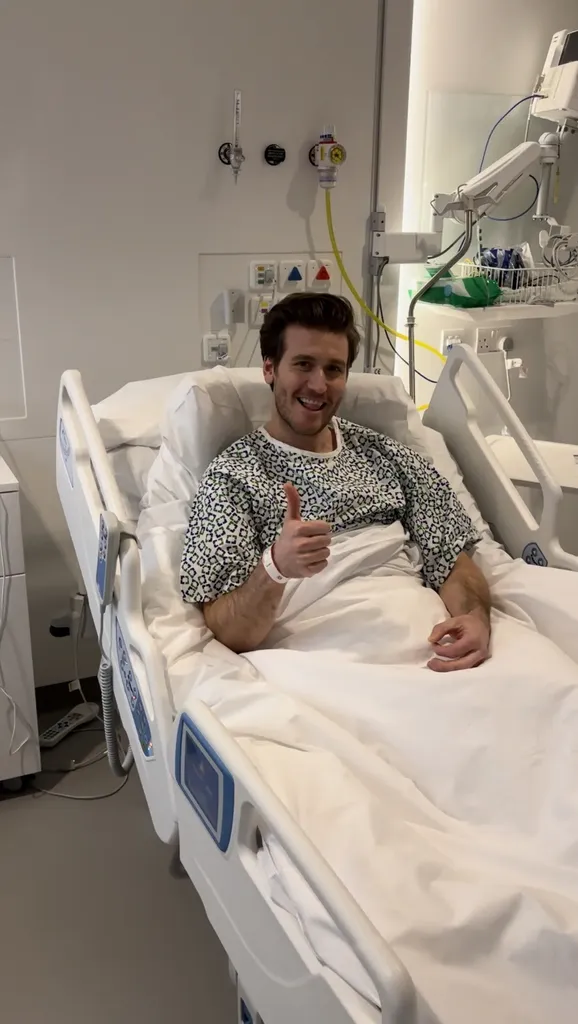 Bradley Rose di ranjang rumah sakit