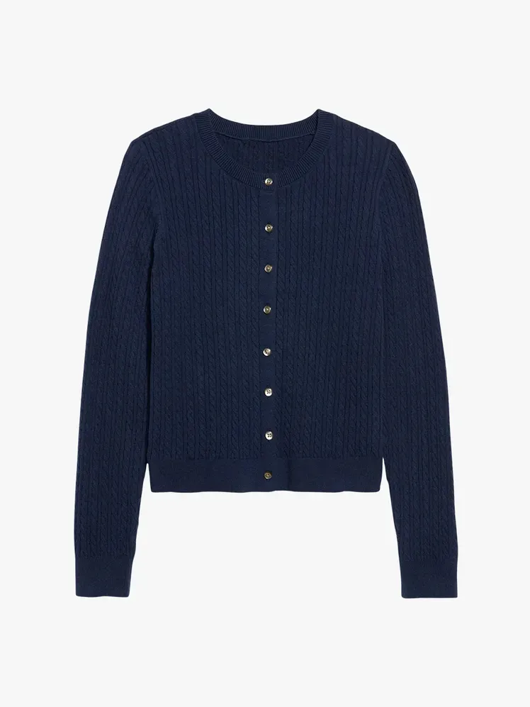 Зображення може містити: одяг, в