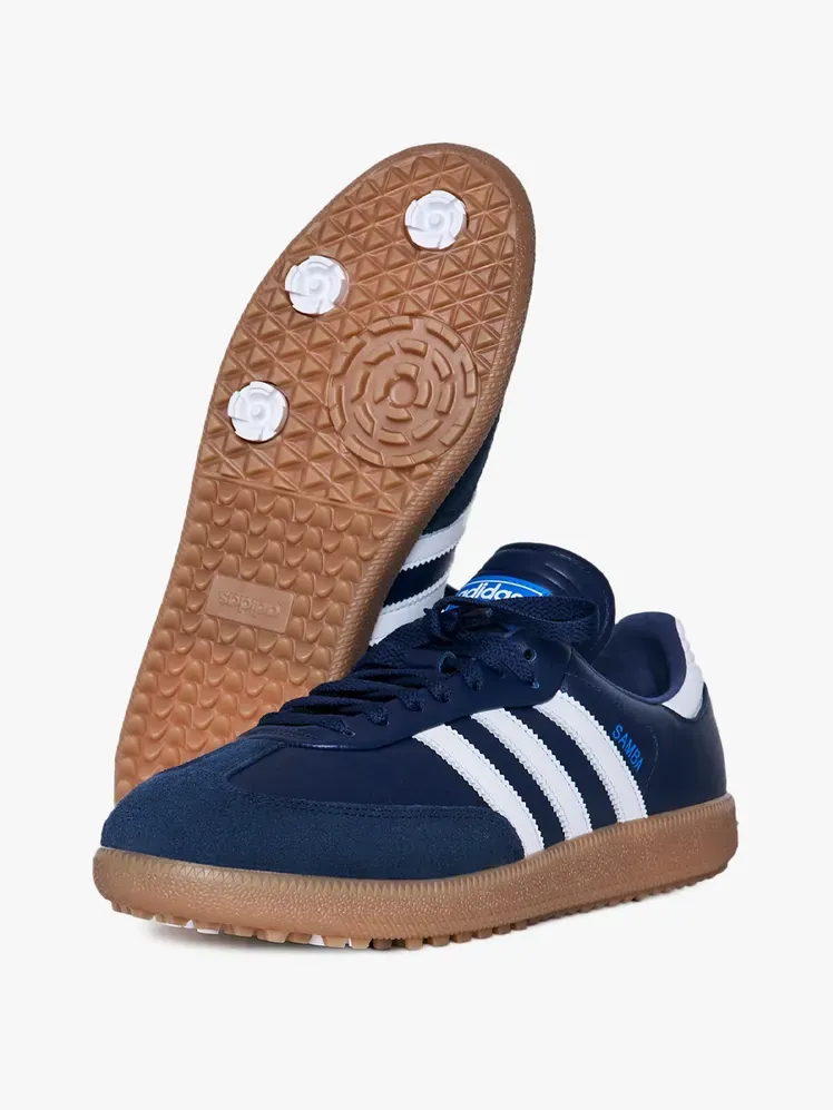 Взуття для гольфу без шипів Adidas Samba з фірмової складової на світло-сірому фоні