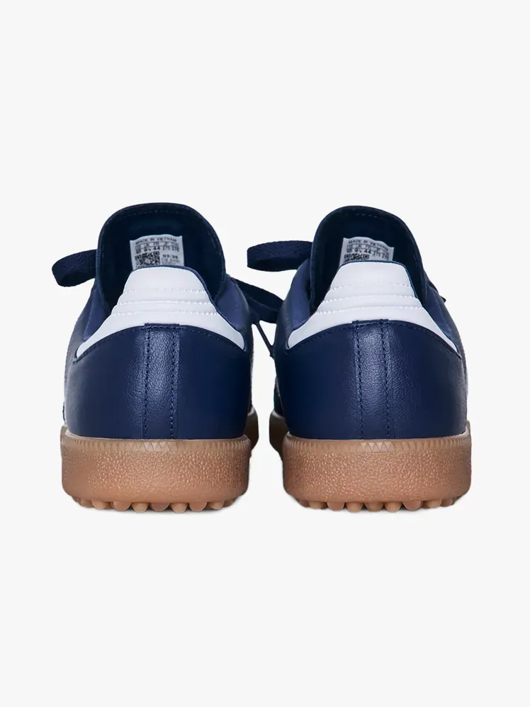 Взуття для гольфу без шипів Adidas Samba з фірмової складової на світло-сірому фоні