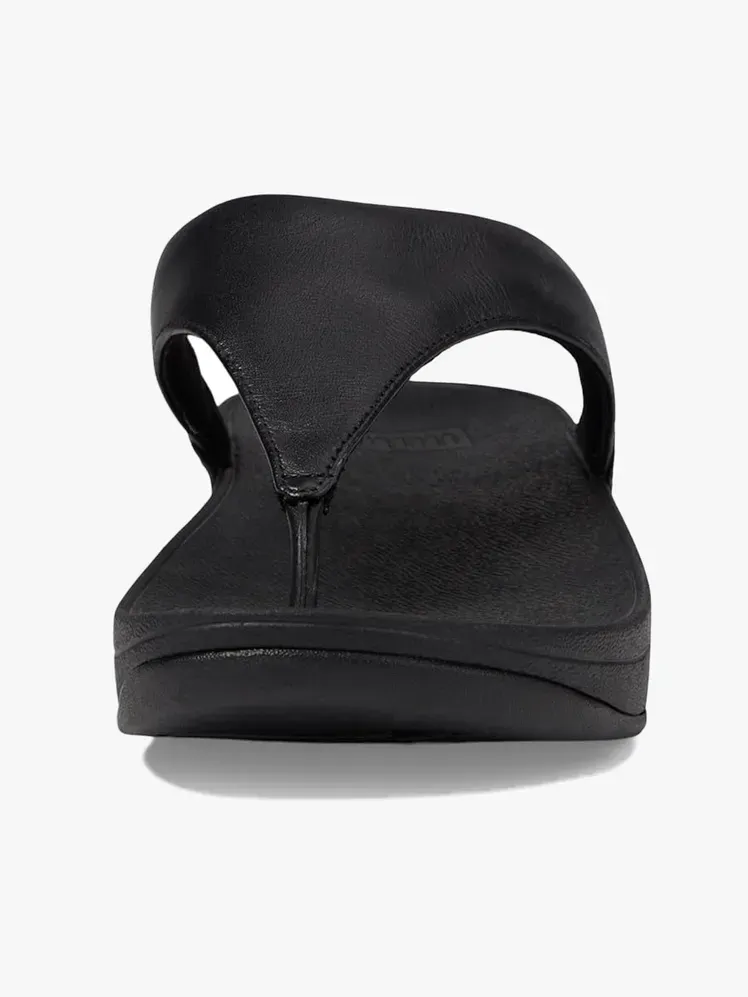 Lulu Thong Sandal i sort farve måde på lys grå baggrund