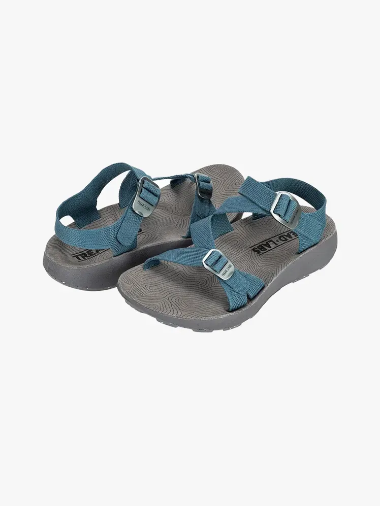 Tread Labs Redway ve značkovém komponentu na světle šedém pozadí