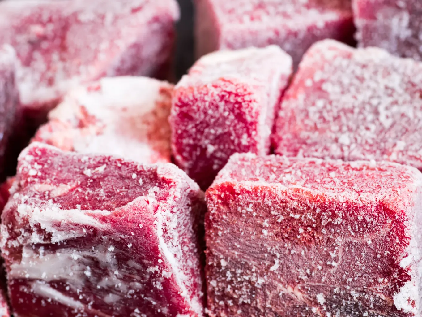 क्या फ्रीजिंग मीट की समाप्ति तिथि 'रीसेट' हो जाती है?