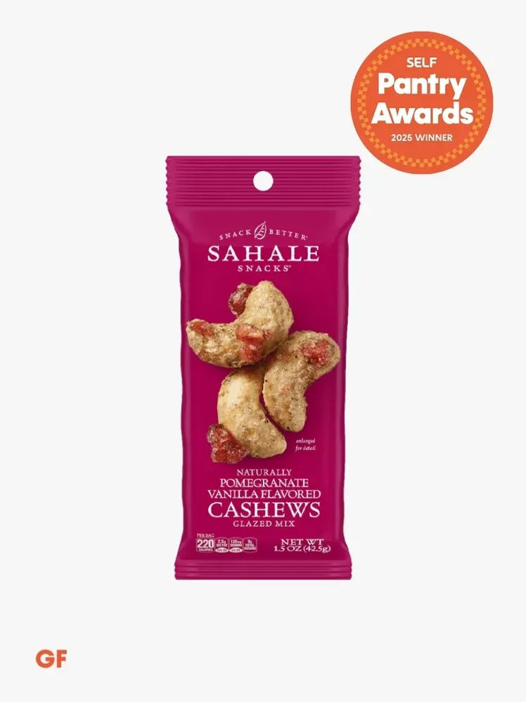 duboko ružičasta pravokutna vrećica s narančastim pečatom SELF Pantry Awards u gornjem desnom kutu