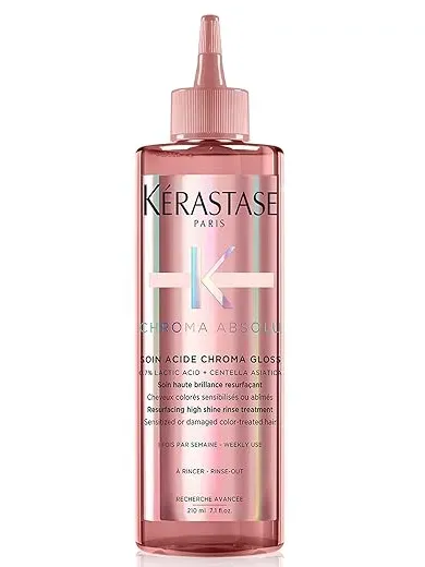 ربما تحتوي الصورة على: زجاجة لوشن مستحضرات تجميل و عطر