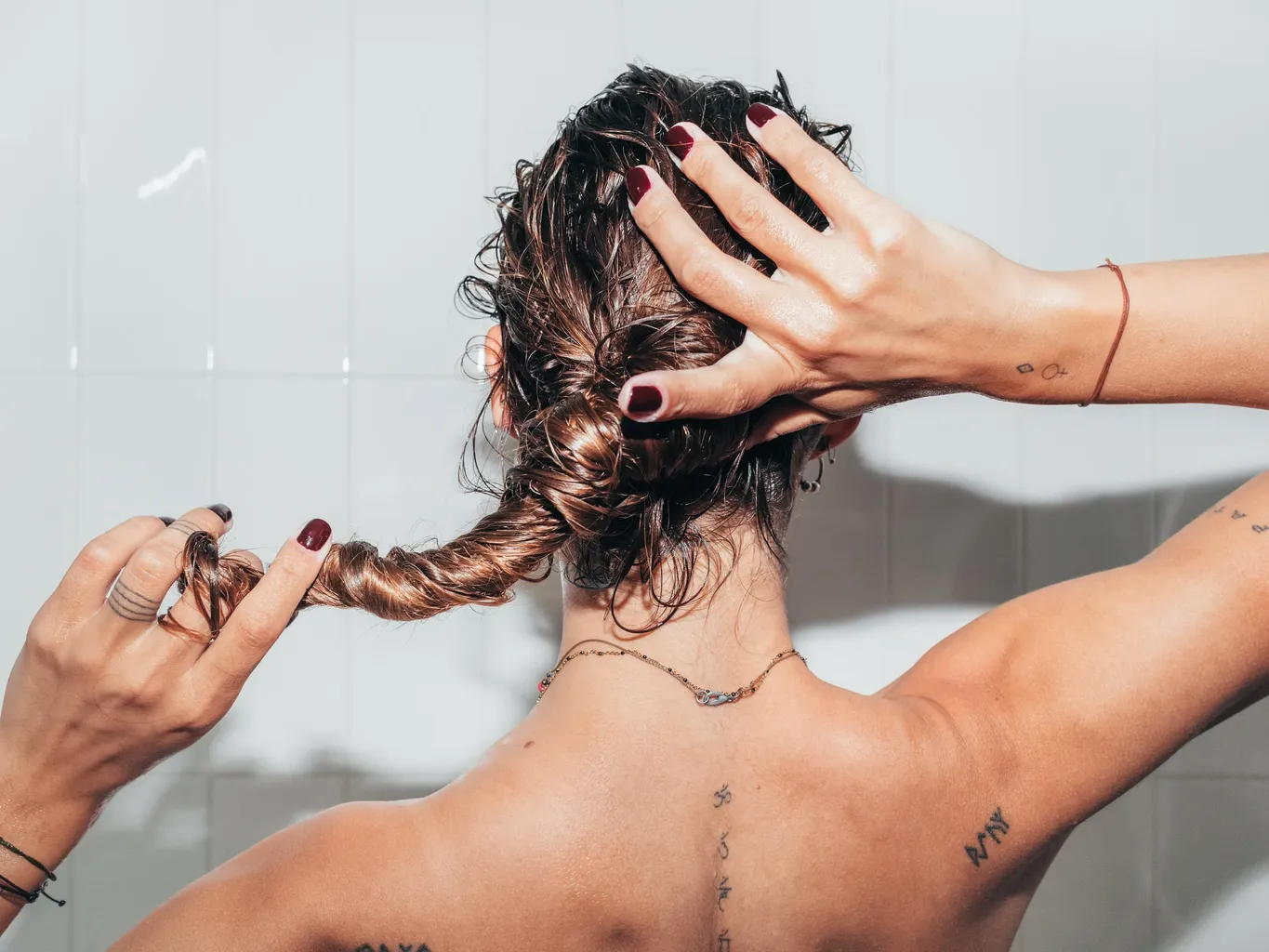 Imagen de dormir con el pelo mojado.