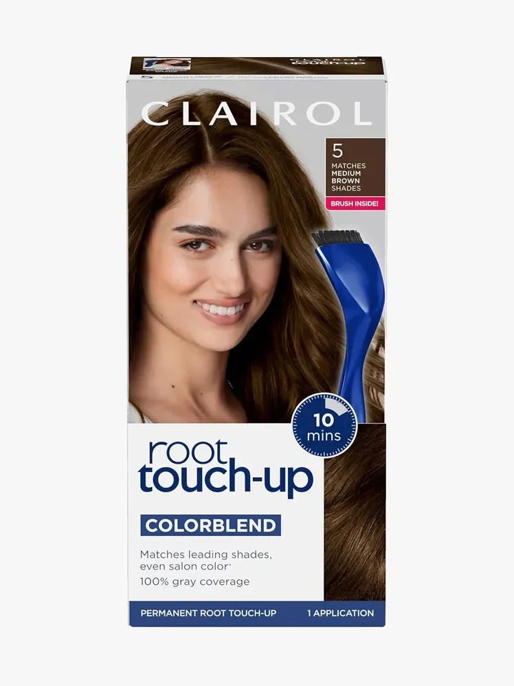 Clairol Root Touch-Up في مكون ذو علامة تجارية على خلفية رمادية فاتحة