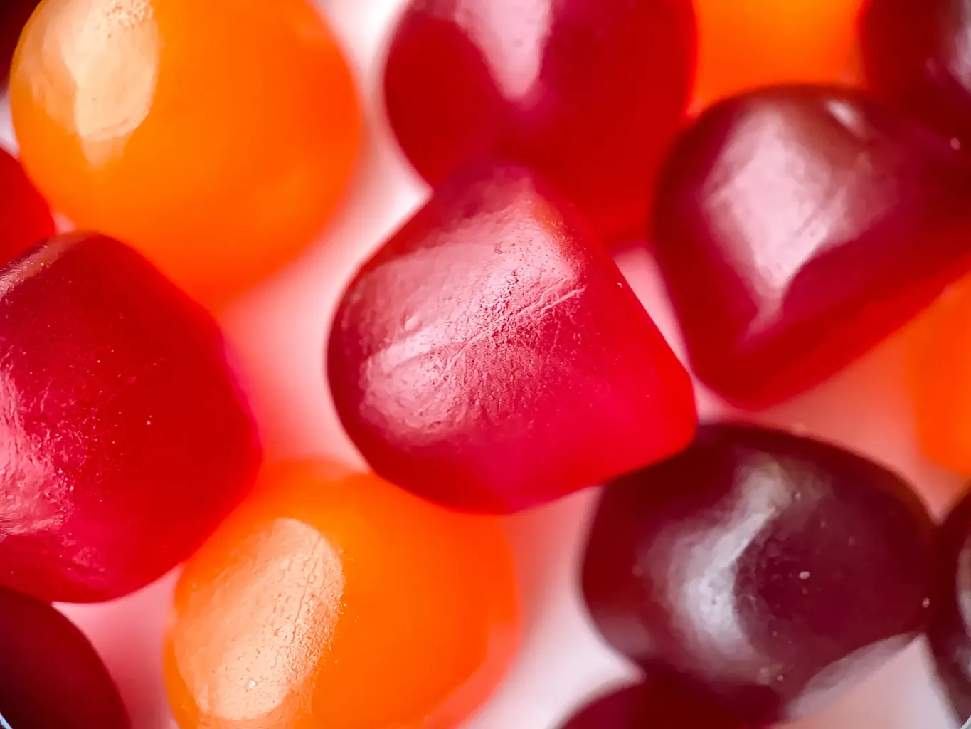 B12 Takviyeleri ve IV'ler Enerji Artışı Vaat Ediyor. İşte Bilim Ne Diyor?