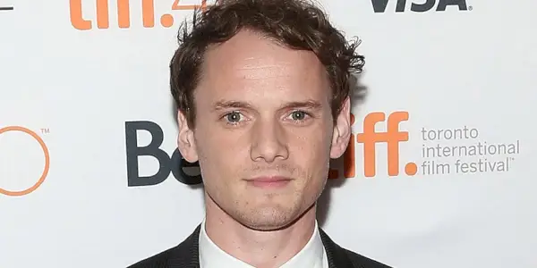 Laut Gerichtsmediziner starb Anton Yelchin nur eine Minute nach seinem Autounfall