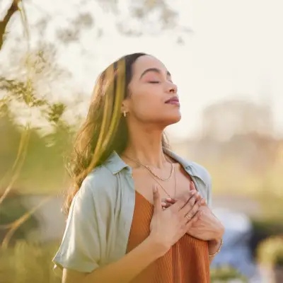 Medfølelse meditation: hvad det er, fordele og hvordan man øver sig