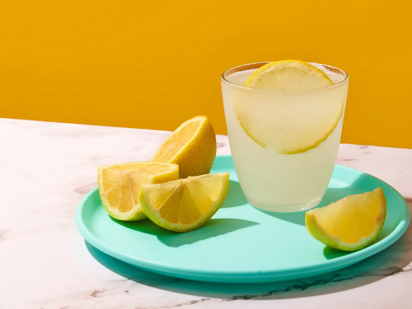 Hidup Membuatmu Down? Para Ahli Menyarankan 'Lemonading'