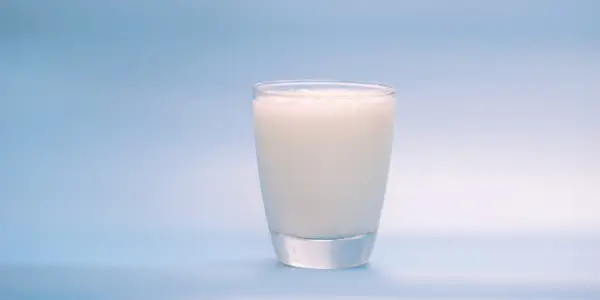 ¿Qué es el kéfir de coco? ¿Puede realmente hacer algo por la salud intestinal?