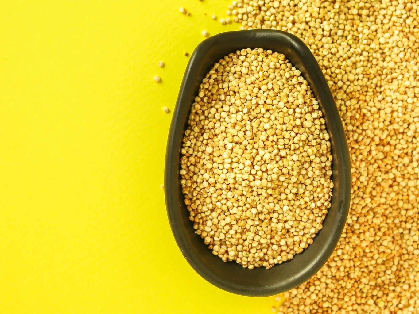 ธัญพืชโปรตีนสูง 12 ชนิดที่จะทำให้อาหารเช้า กลางวัน หรือเย็นของคุณน่าพึงพอใจยิ่งขึ้น