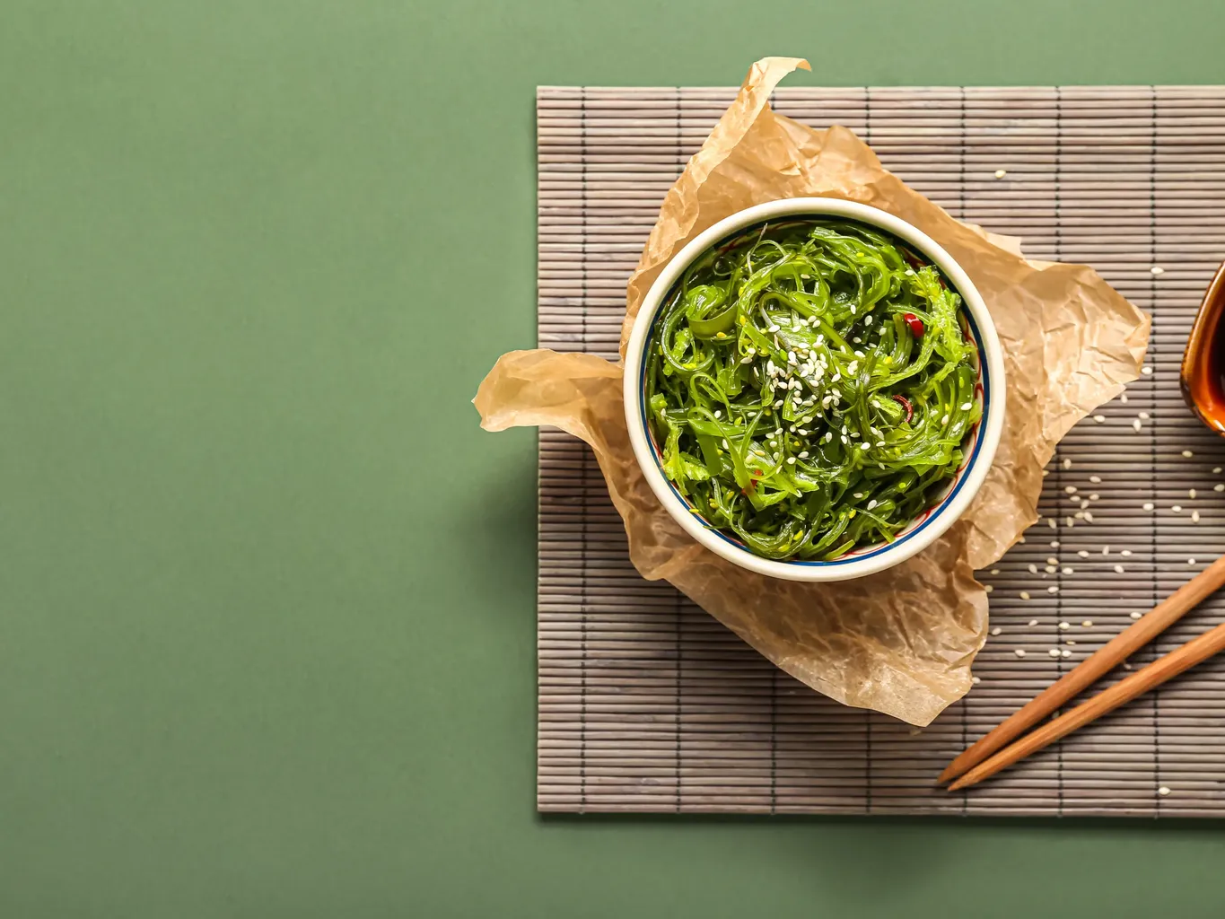 생선이나 해산물이 느껴지지 않을 때 섭취할 수 있는 8가지 식물성 오메가-3 공급원