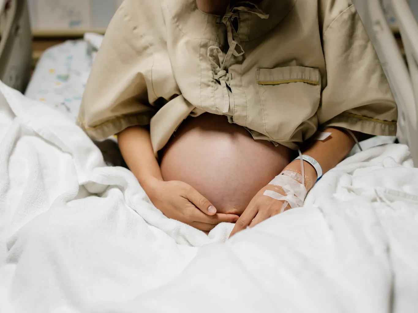 희귀한 임신 합병증에 대해 알아야 할 사항 33세 인플루언서 '간호사 헤일리' 사망