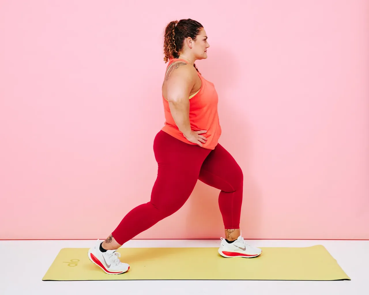 立って股関節屈筋ストレッチ