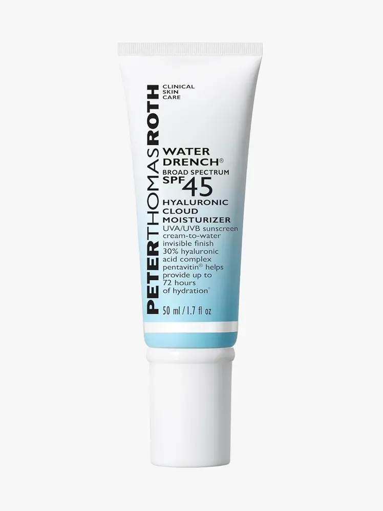 Peter Thomas Roth Water Drench Hyaluronic Cloud Moisturizer SPF 45 у фірмовому компоненті на світло-сірому фоні