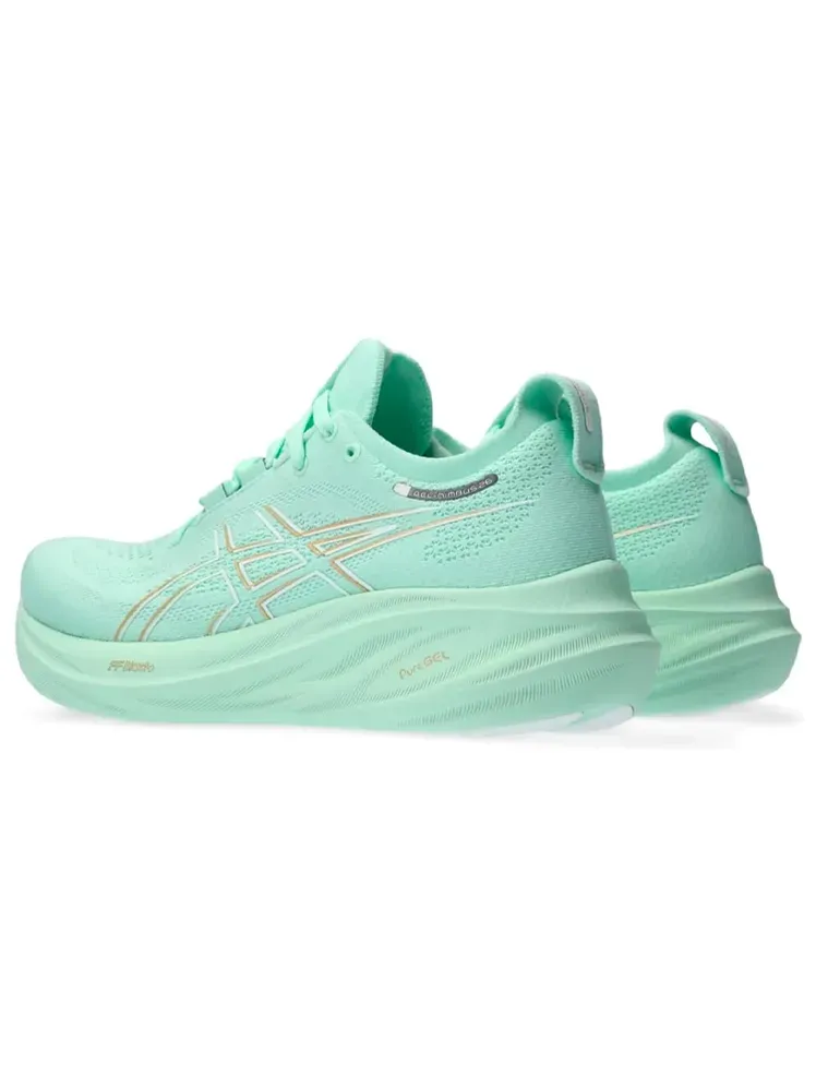 Gel-Nimbus 26 dengan latar belakang putih