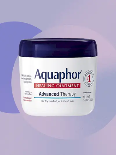 I dermatologi giurano su questo rinforzante per unghie in farmacia per unghie più forti e più sane