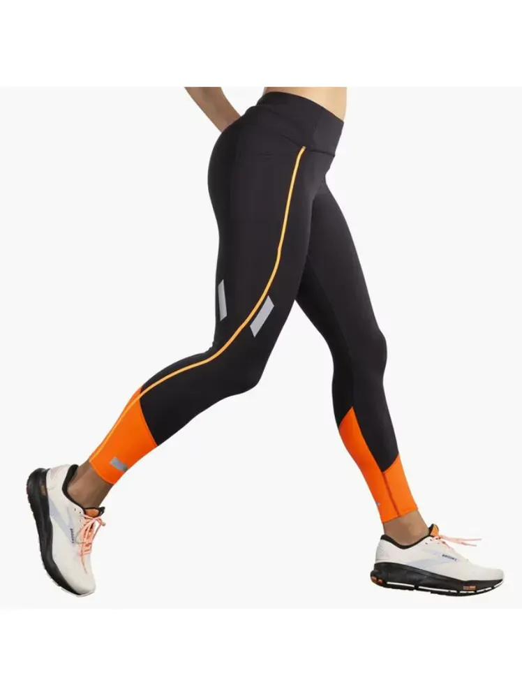 La imatge pot contenir: Roba Calçat i calçat Calçat i calçat