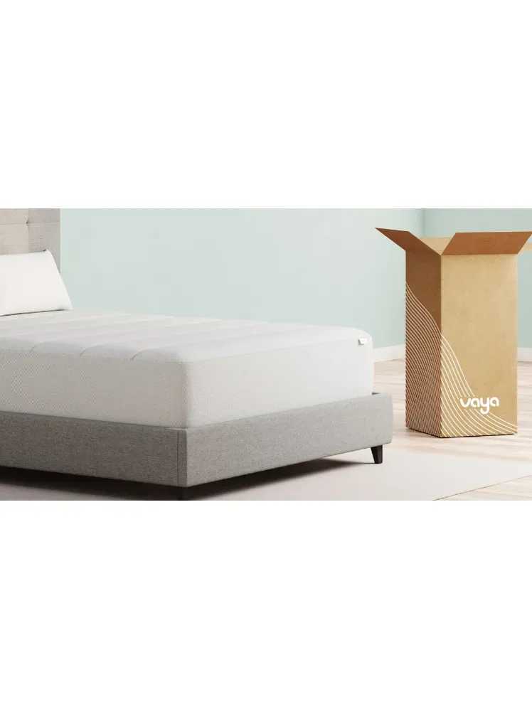 ในภาพอาจจะมี เฟอร์นิเจอร์ และเตียง