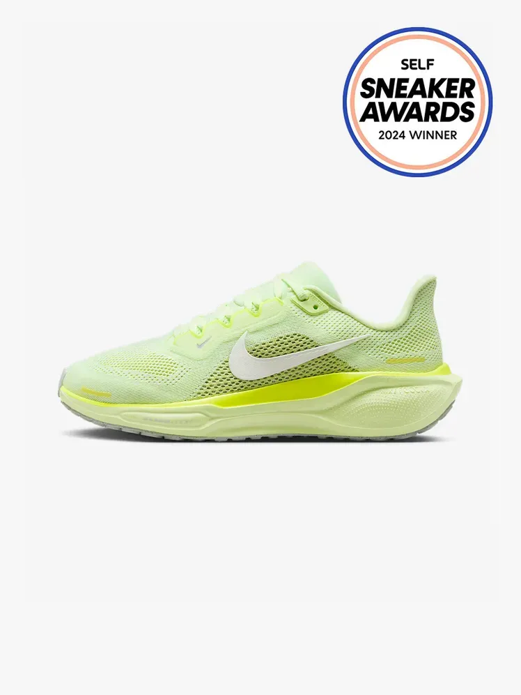 Nike Pegasus 41 in merkcomponent op een lichtgrijze achtergrond