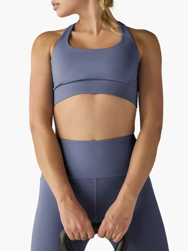 ਸਾਫਟ ਲਿਲਾਕ ਕਲਰ ਤਰੀਕੇ ਨਾਲ ਪਾਵਰਬਿਓਂਡ ਅਪਸਰਜ ਸਪੋਰਟਸ ਬ੍ਰਾ