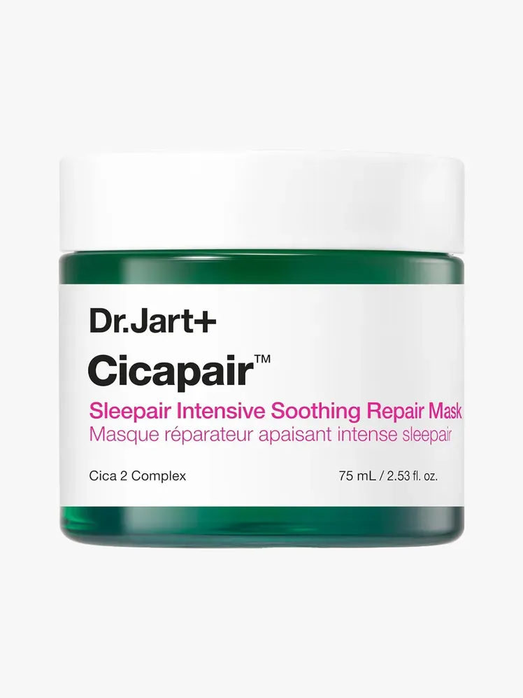 Dr. Jart+ Cicapair Tiger Grass Sleepair ส่วนประกอบที่มีตราสินค้าบนพื้นหลังสีเทาอ่อน
